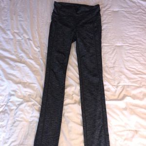 Heather Grey Athleta leggings.